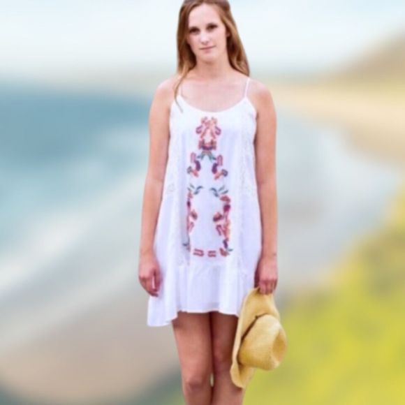 White Embroidered Crochet Accent Embroidered Floral Sun Dress Coverup - Picture 12 of 12